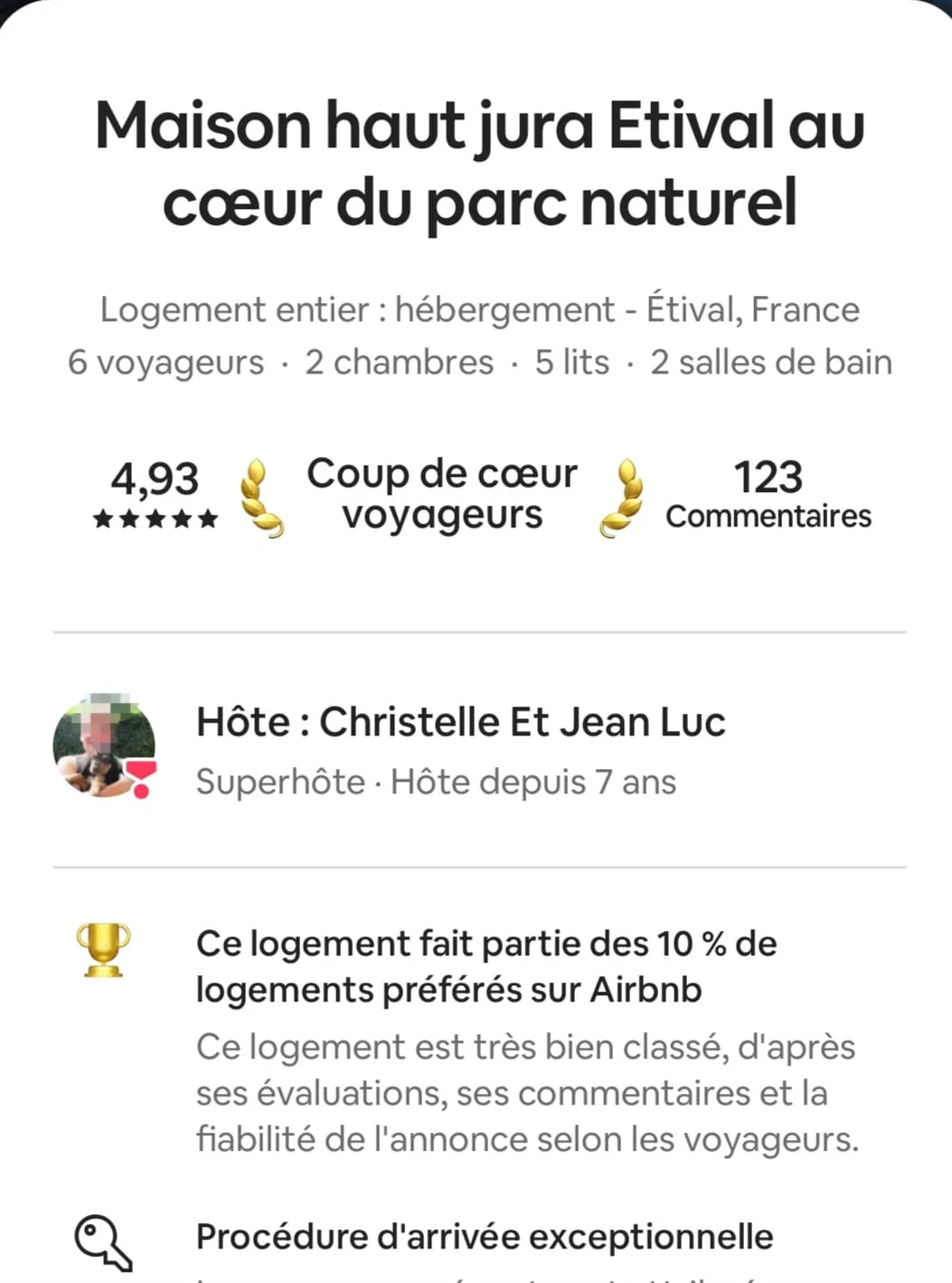 Capture de la page Airbnb du gîte : note de 4,93 sur 5, badge Coup de cœur voyageurs, 123 commentaires, hôtes Superhôtes depuis 7 ans